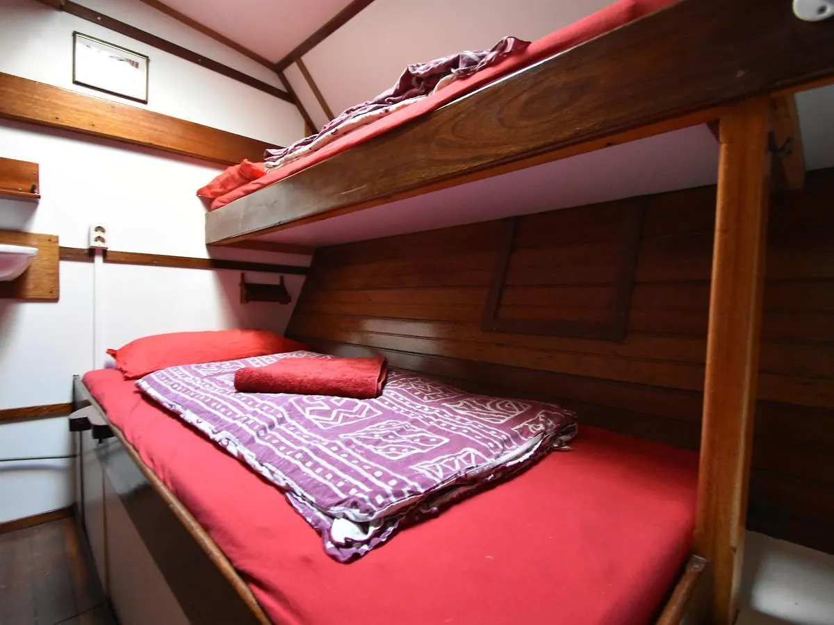 Spacious Yatch Near Forest In 鹿特丹 船屋